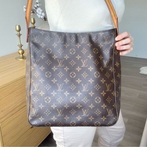 ✅AUTHENTIC✅LOUIS VUITTON LOOPING GM - Picture 3 of 15